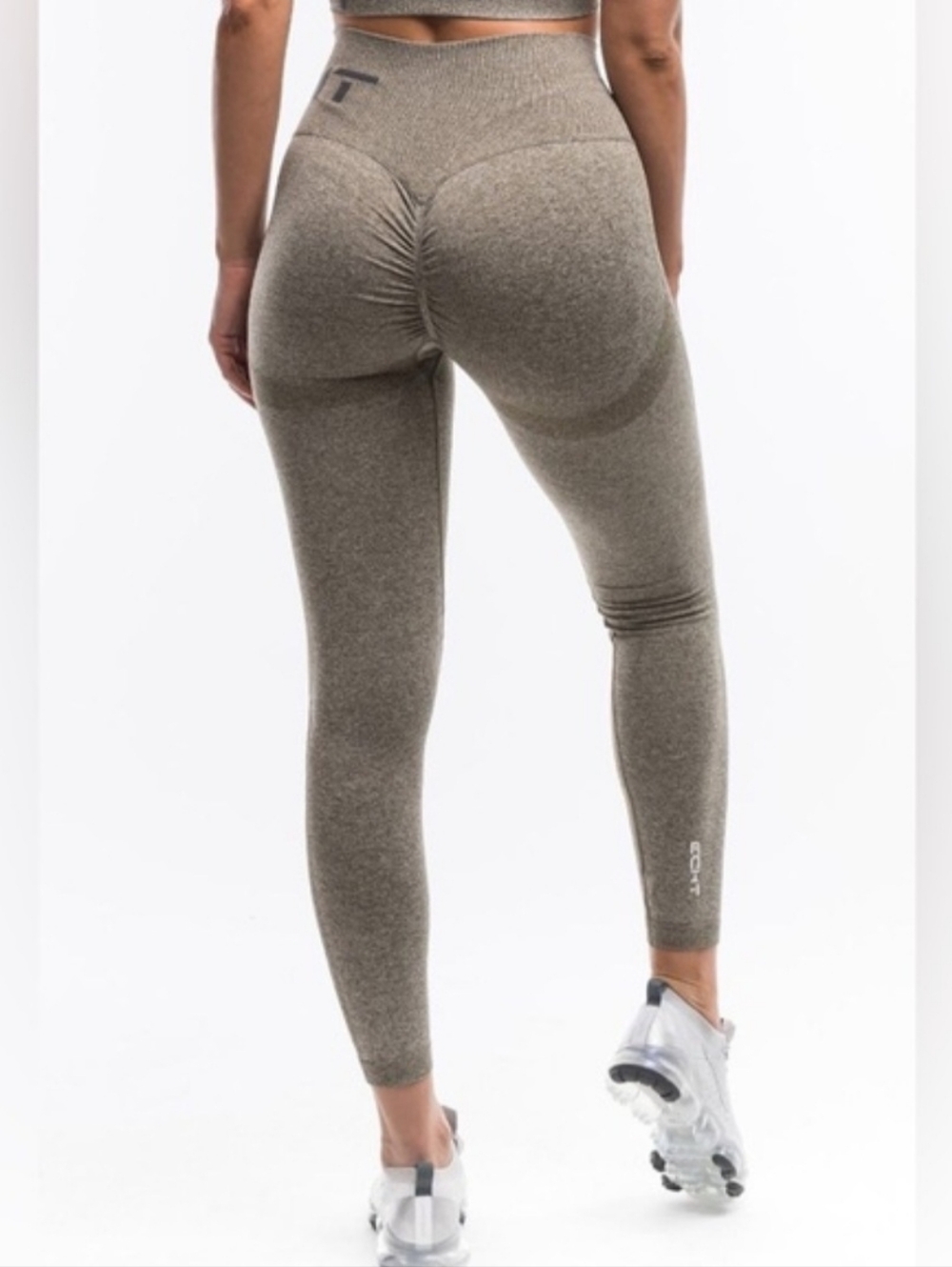 ECHT Arise Scrunch Leggings in Olive Booty Scrunch Athletic Workout Leggings